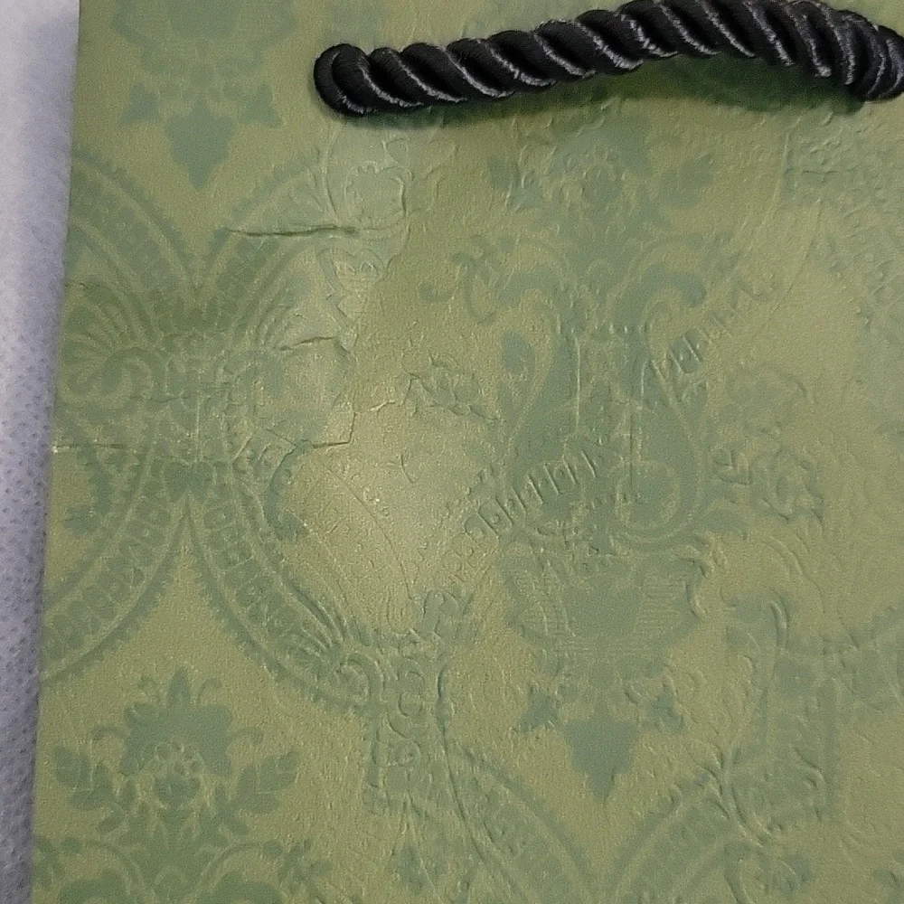 GUCCI Gift Bag and Ribbon